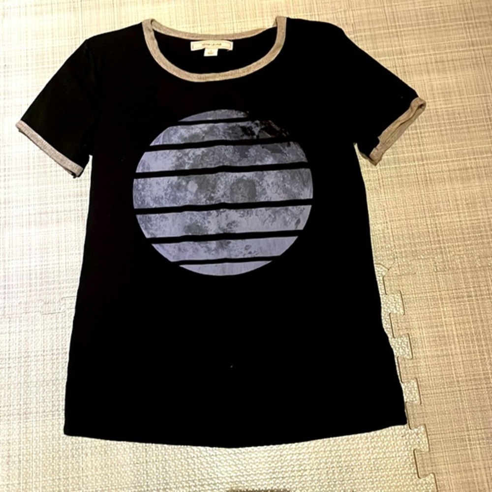 Adam Levine t-shirt